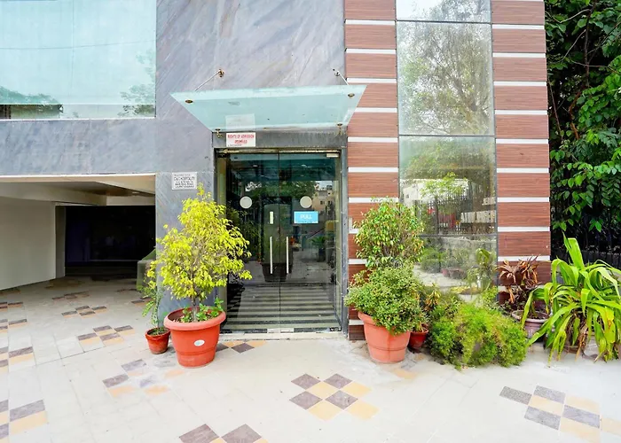 Palette By Checkin Royal Retreat Delhi Formerly Imperial VillasVilla